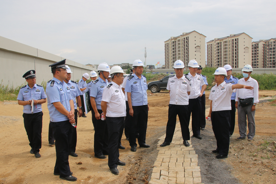 云南省监狱局局长到昭通监狱检查指导工作